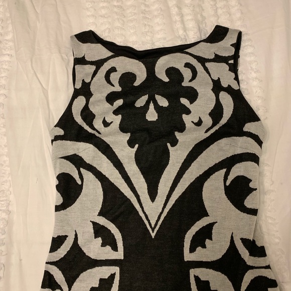 Frank Lyman lined sweater dress in size 8 - Picture 2 of 6